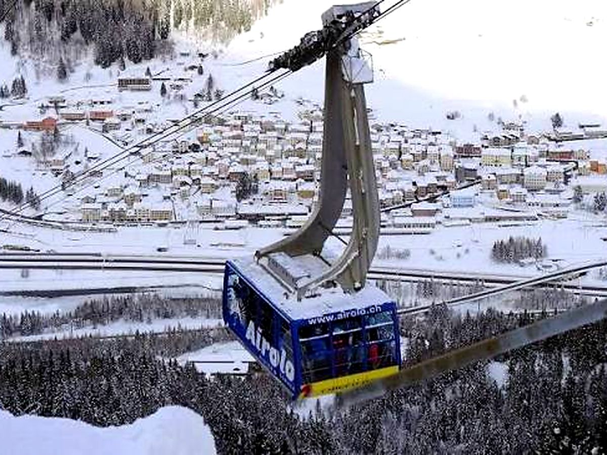 Funivia Airolo–Pesciüm: in pochi minuti dal fondovalle alle piste sopra il paese
